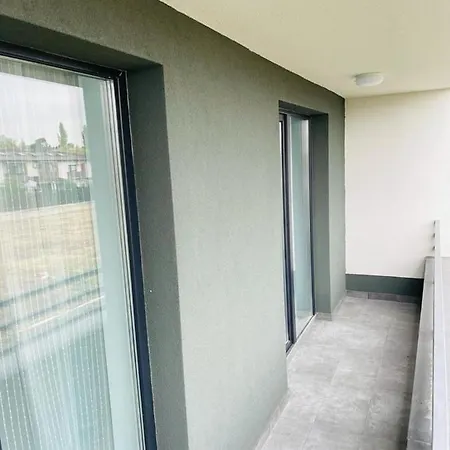 Galaxy Residence Villa Otopeni Exterior photo