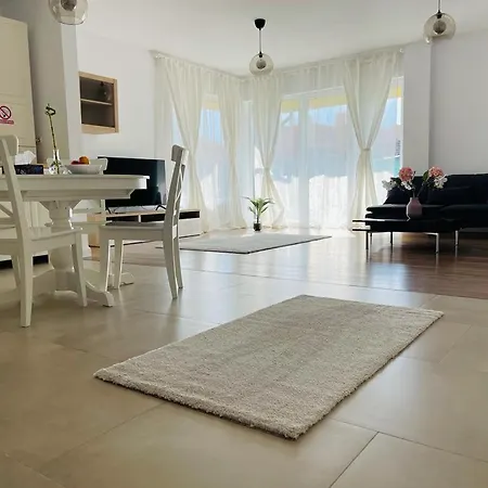Galaxy Residence Villa Otopeni Exterior photo